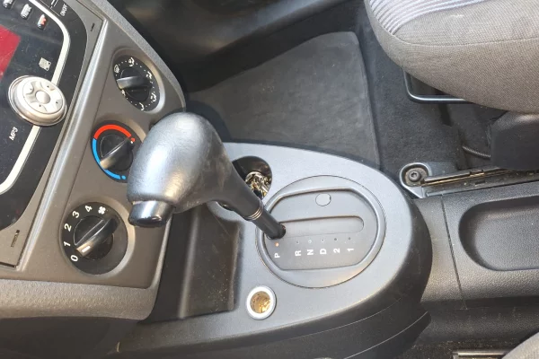 Auto in Vendita a Elbasan, Ford, 2009 gasoline-gas,Kambio Automatik Pagamento 4,300  Euro.