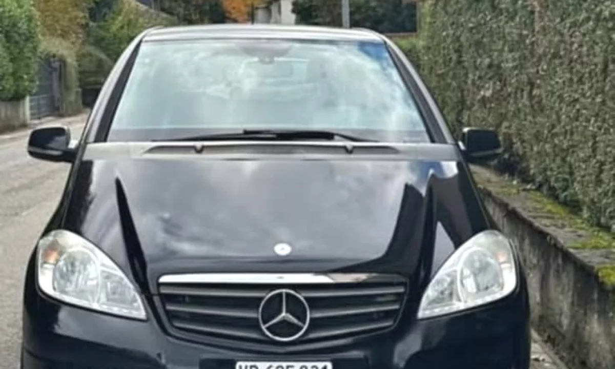 Auto in Vendita a Elbasan, Mercedes-Benz, 2010 gasoline-gas,Kambio Automatik Pagamento 4,300  Euro.