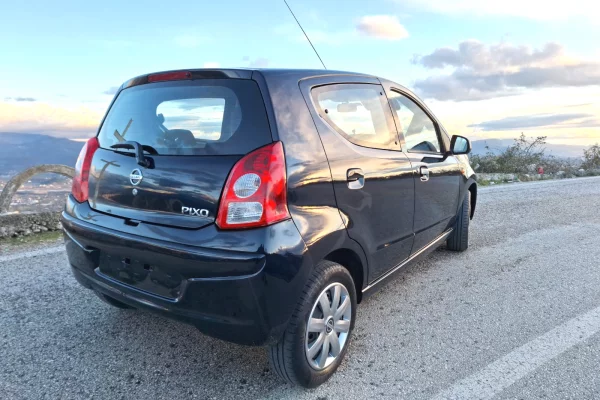Auto in Vendita a Lushnja, Nissan, 2010 Benzine,Kambio Automatik Pagamento 4,200  Euro.
