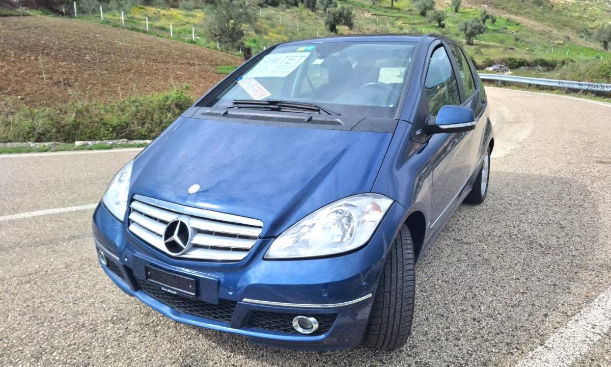 Auto in Vendita a Lushnja, Mercedes-Benz, 2013 gasoline-gas,Kambio Automatik Pagamento 5,500  Euro.
