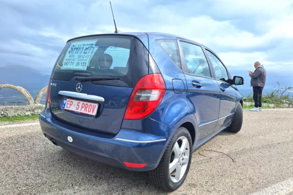 Auto in Vendita a Lushnja, Mercedes-Benz, 2013 gasoline-gas,Kambio Automatik Pagamento 5,500  Euro.