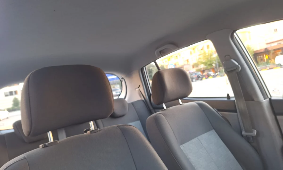 Auto in Vendita a Elbasan, KIA, 2007 Benzine,Kambio Automatik Pagamento 3,600  Euro.