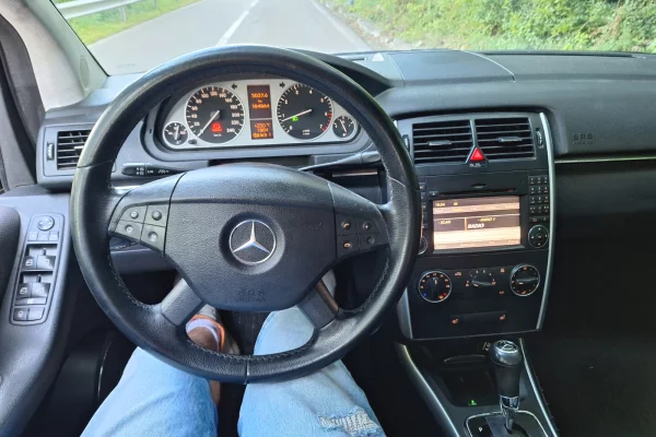 Auto in Vendita a Elbasan - 5,200 Euro