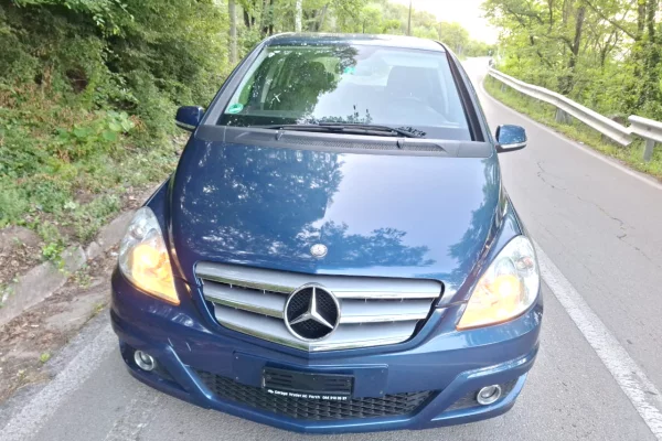 Auto in Vendita a Elbasan - 5,200 Euro