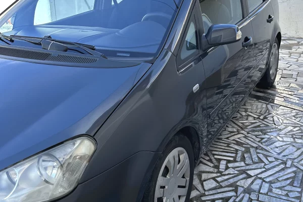 Auto in Vendita a Elbasan - 280,000 Leke