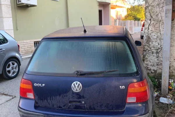 Auto in Vendita a Elbasan - 15,000 Euro