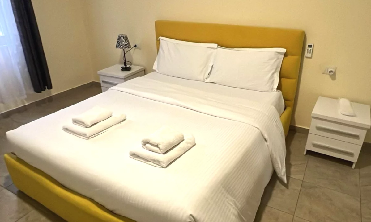 Shtepi me qera Apartament ne Tirane, 1+1, Mobilimi E mobiluar, Pagesa 550  Euro.