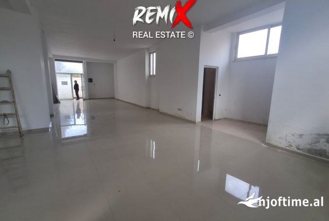 Ambiente Commerciale in Vendita 3+1 a Durazzo - 260,000 Euro