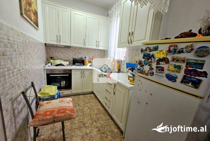Shtepi ne shitje Shtepi Private ne Durres, 7+1, Mobilimi E mobiluar, Pagesa 400,000  Euro.