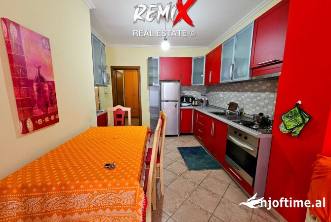 Shtepi ne shitje Apartament ne Durres, 2+1, Mobilimi E mobiluar, Pagesa 80,000  Euro.