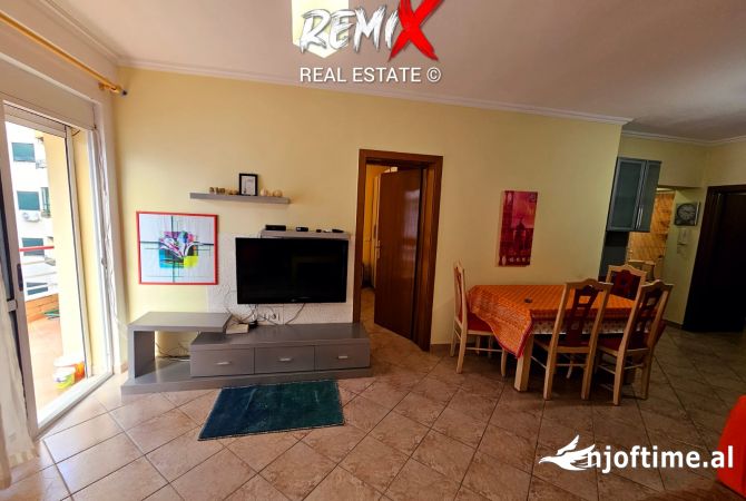 Shtepi ne shitje Apartament ne Durres, 2+1, Mobilimi E mobiluar, Pagesa 80,000  Euro.