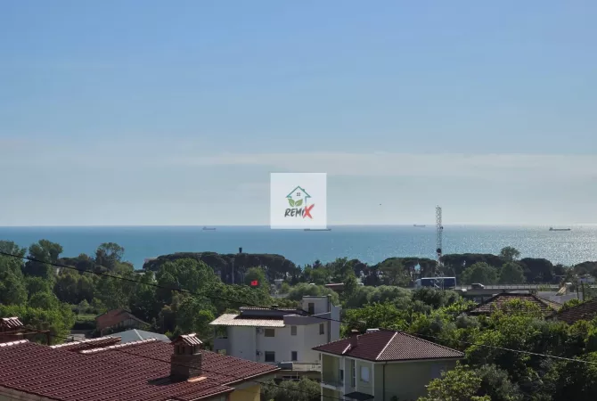 Truall ose Toke ne Durres - 175,000 Euro