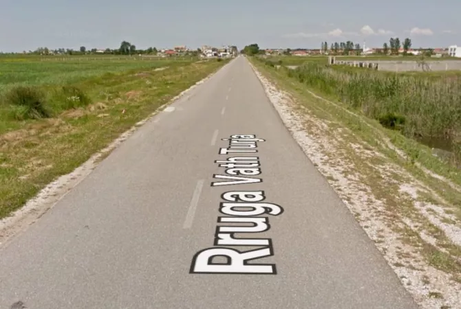 Truall ose Toke ne Durres - 650,000 Euro