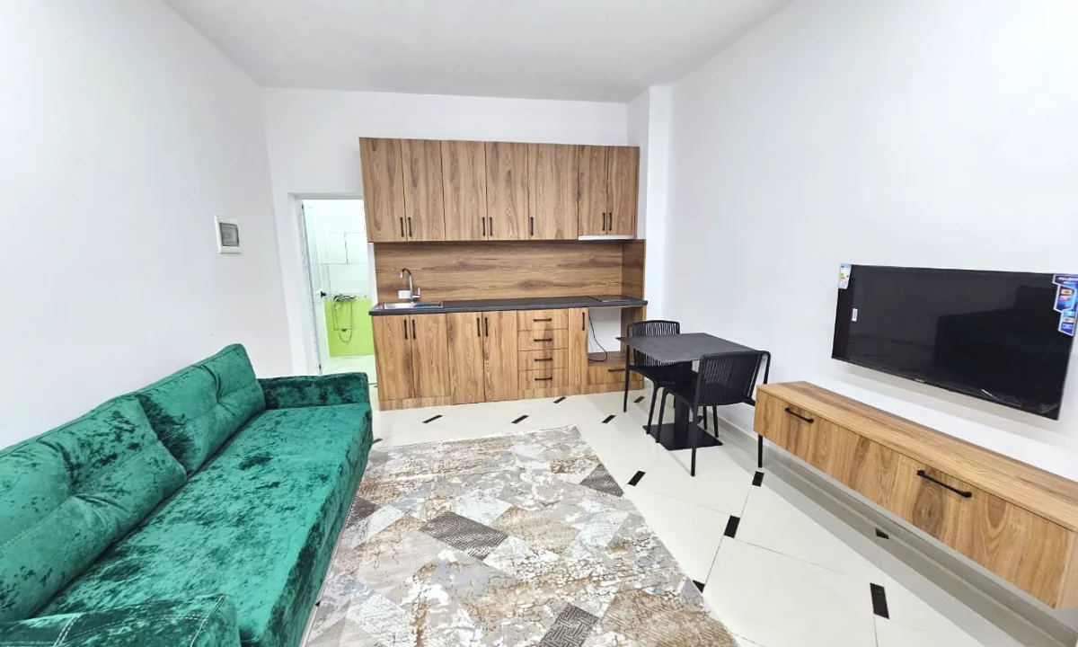 Shtepi ne shitje Apartament ne Durres, Garsoniere, Mobilimi E mobiluar, Pagesa 65,000  Euro.