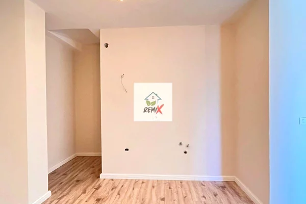 Appartamento in vendita a Durazzo 1+1, Vuoto