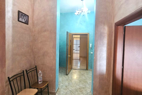 Shtepi ne shitje Apartament ne Durres, 3+1, Mobilimi E mobiluar, Pagesa 255,000  Euro.