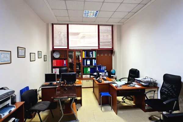 JEPET ME QERA AMBJENT BIZNESI , VOLLGA , DURRES