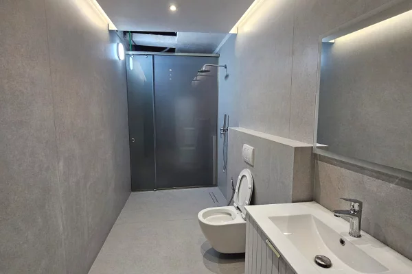 JEPET ME QERA AMBJENT BIZNESI , KENETE DURRES