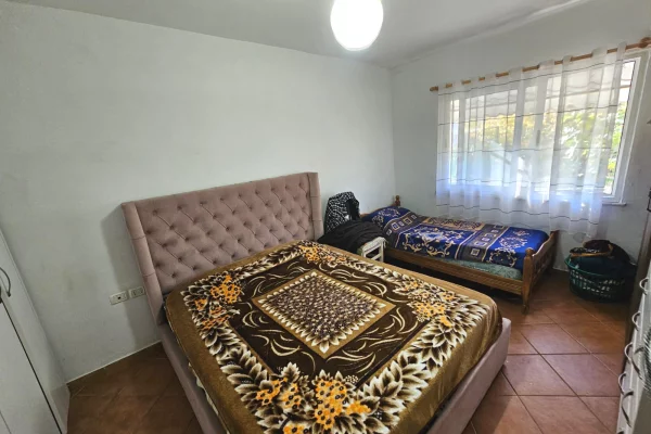Shtepi ne shitje Apartament ne Durres, 1+1, Mobilimi E mobiluar, Pagesa 7,500,000  Leke.