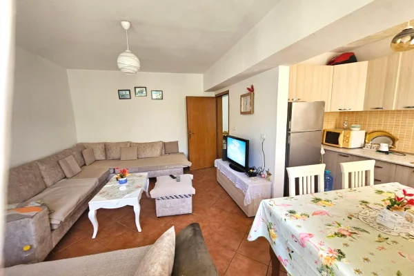 Shtepi ne shitje Apartament ne Durres, 1+1, Mobilimi E mobiluar, Pagesa 7,500,000  Leke.