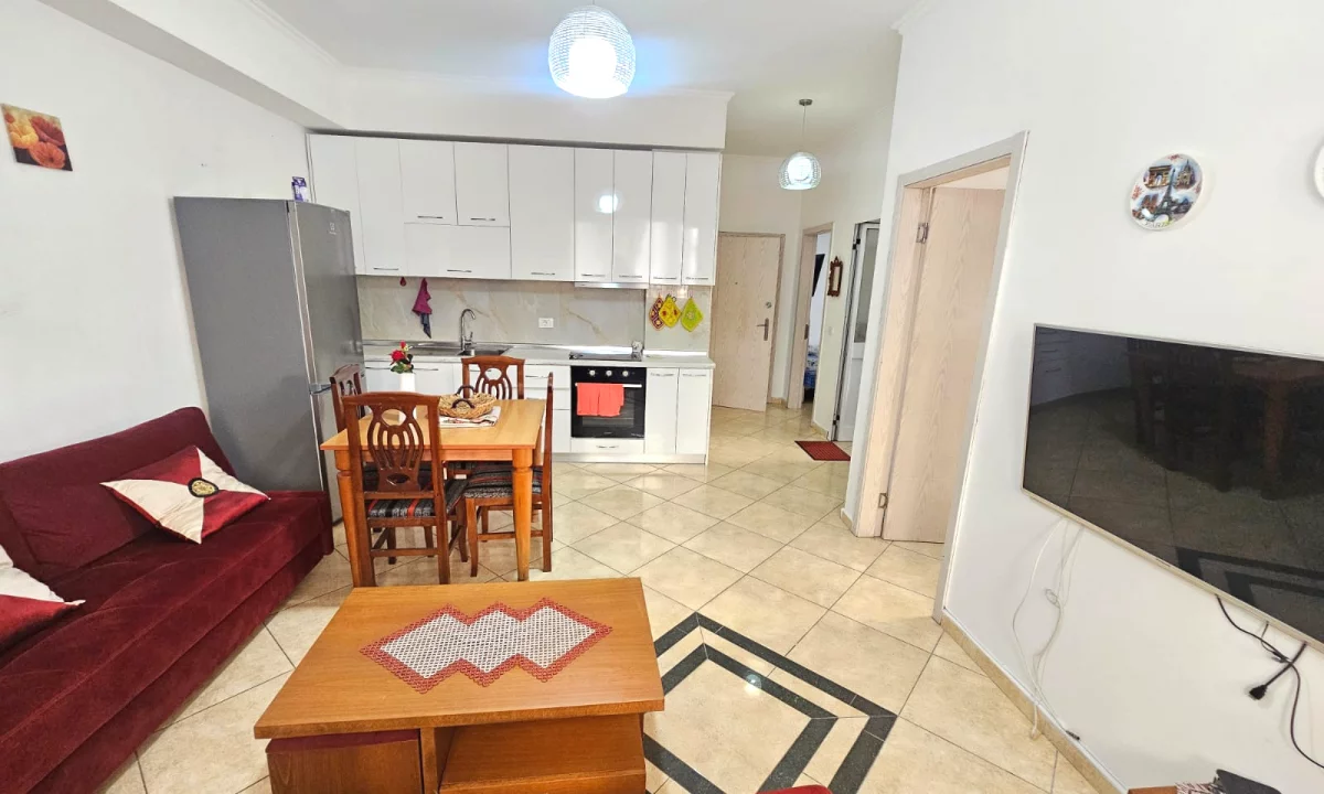 Shtepi me qera Apartament ne Durres, 2+1, Mobilimi E mobiluar, Pagesa 350  Euro.