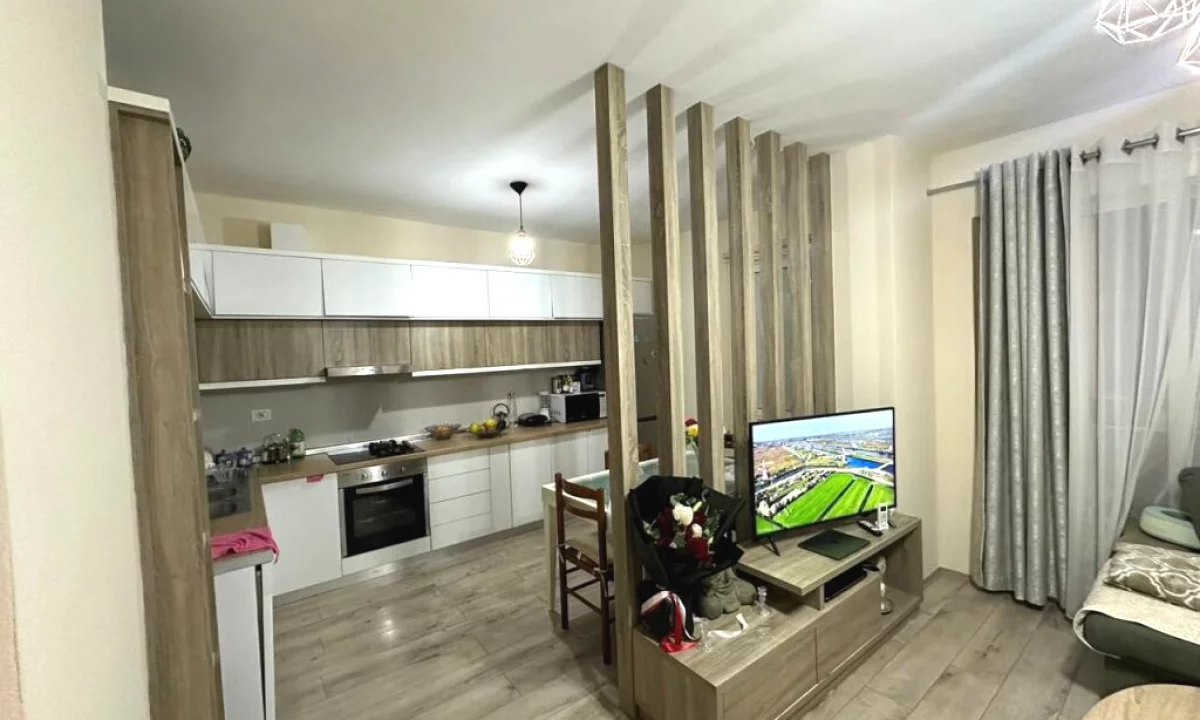 Shtepi me qera Apartament ne Durres, 1+1, Mobilimi E mobiluar, Pagesa 40,000  Leke.