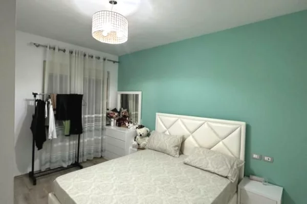 Shtepi me qera Apartament ne Durres, 1+1, Mobilimi E mobiluar, Pagesa 40,000  Leke.