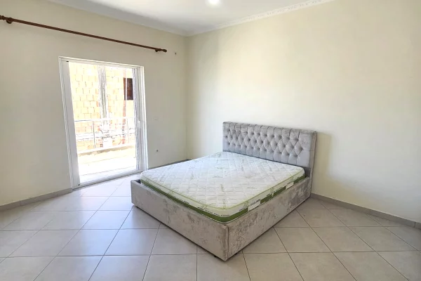 Shtepi me qera Apartament ne Durres, 2+1, Mobilimi E mobiluar, Pagesa 400  Euro.