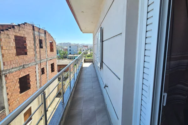 Shtepi me qera Apartament ne Durres, 2+1, Mobilimi E mobiluar, Pagesa 400  Euro.