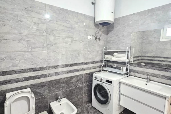 Shtepi me qera Apartament ne Durres, 2+1, Mobilimi E mobiluar, Pagesa 400  Euro.