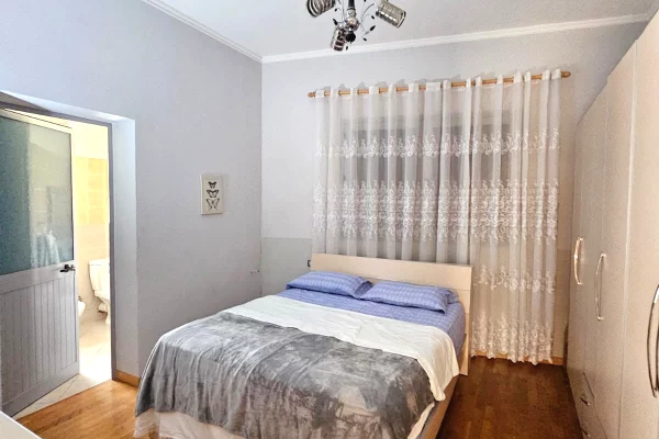 Shtepi me qera Shtepi Private ne Durres, 3+1, Mobilimi E mobiluar, Pagesa 500  Euro.