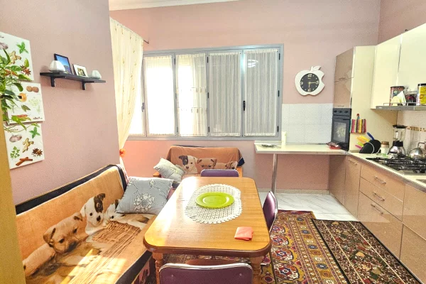 Shtepi me qera Shtepi Private ne Durres, 3+1, Mobilimi E mobiluar, Pagesa 500  Euro.