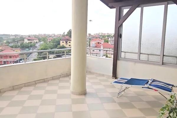 Shtepi me qera Shtepi Private ne Durres, 3+1, Mobilimi E mobiluar, Pagesa 500  Euro.