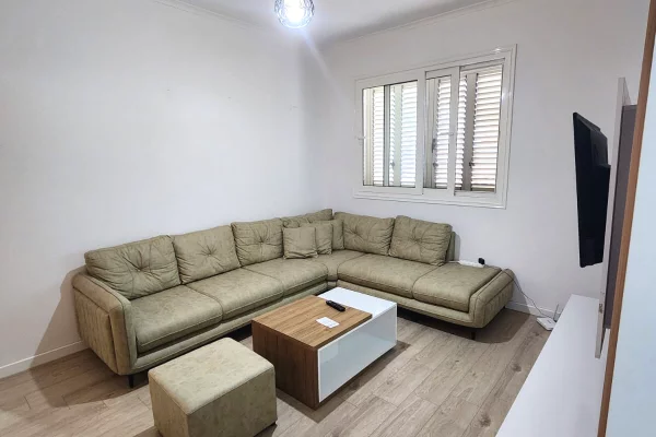 Shtepi me qera Apartament ne Durres, 2+1, Mobilimi E mobiluar, Pagesa 400  Euro.