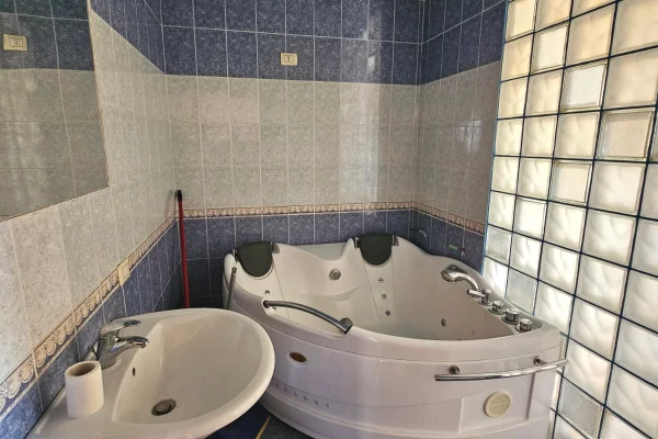 Apartment for sale in Durres 2+1, Emty