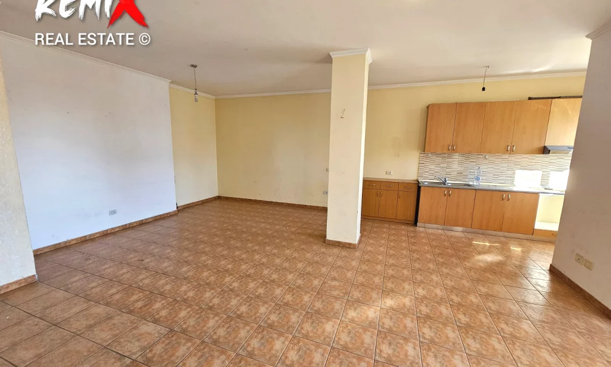 Apartment for sale in Durres 2+1, Emty