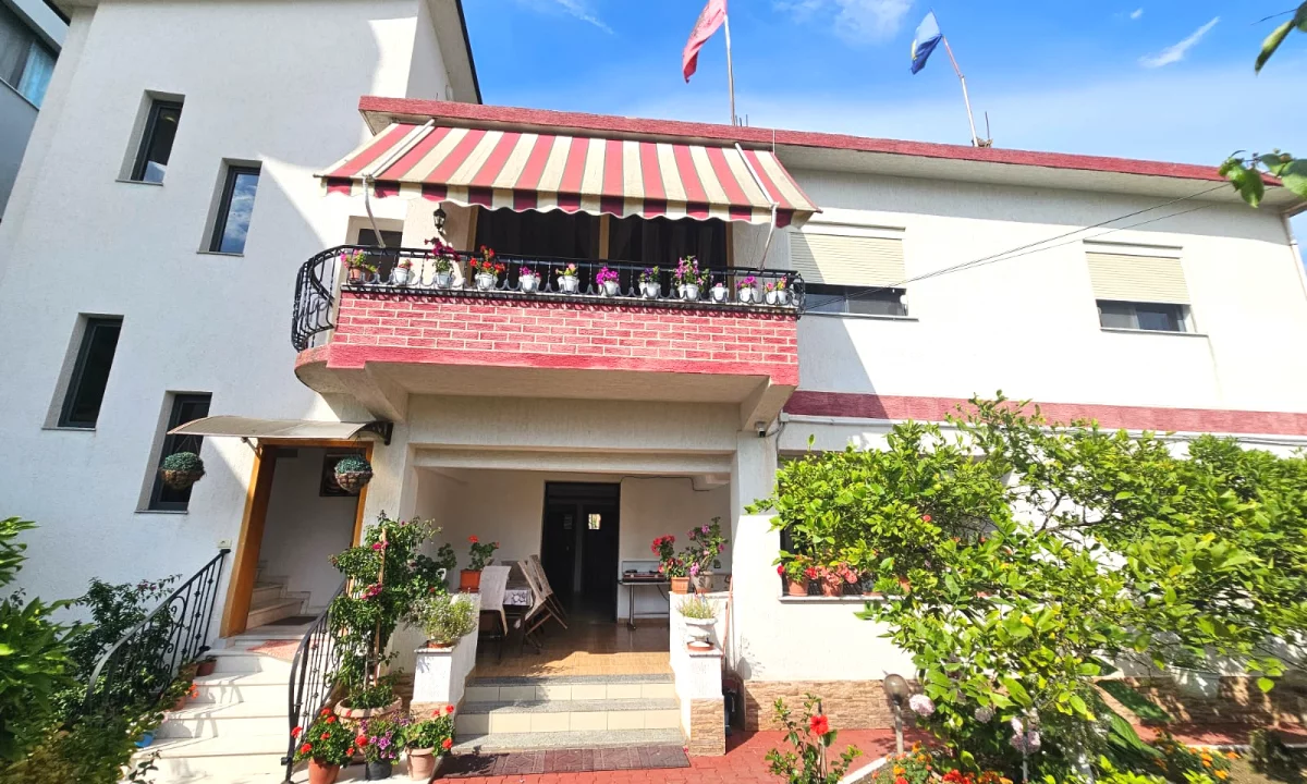 Private house for sale in Durres 7+1, Furnished