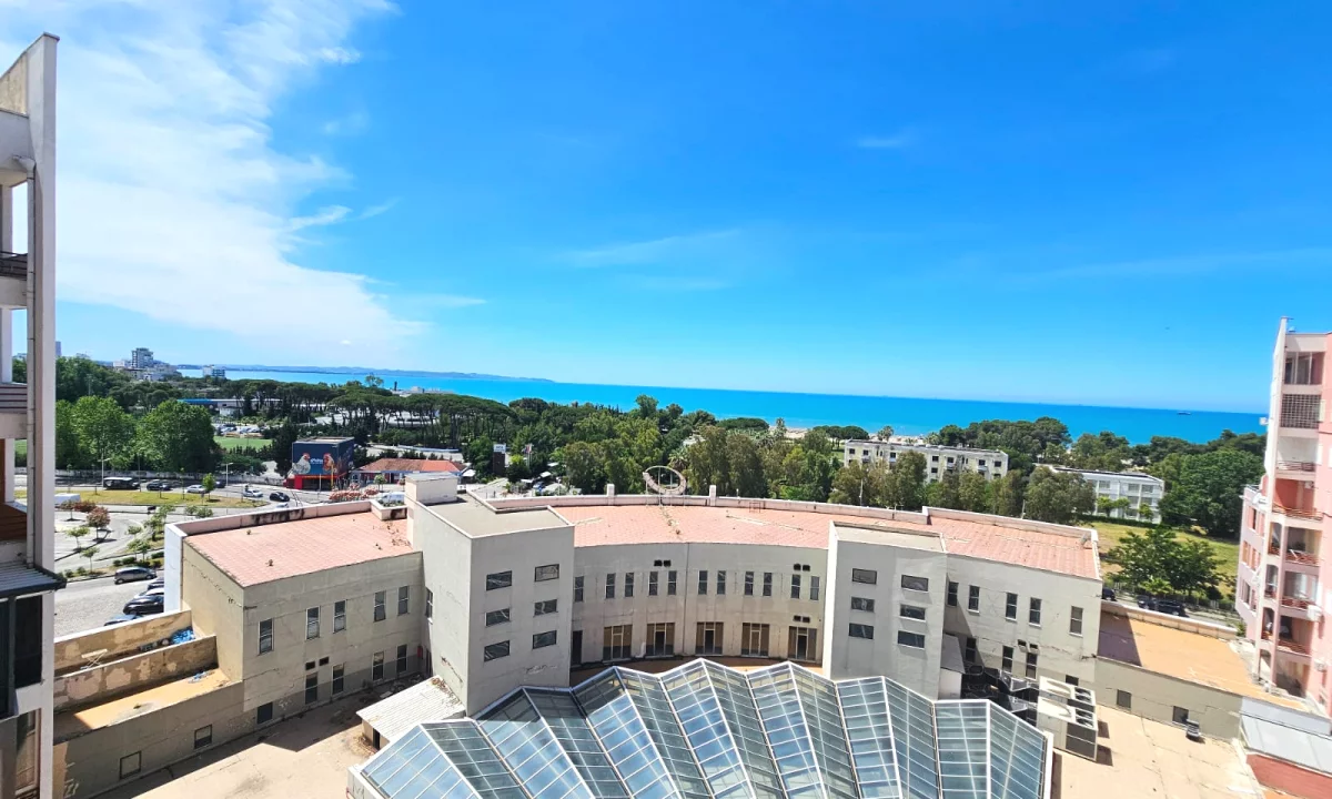 Shtepi ne shitje Apartament ne Durres, 2+1, Mobilimi E mobiluar, Pagesa 160,000  Euro.