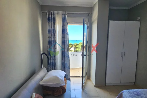 Shtepi ne shitje Apartament ne Durres, 2+1, Mobilimi E mobiluar, Pagesa 160,000  Euro.