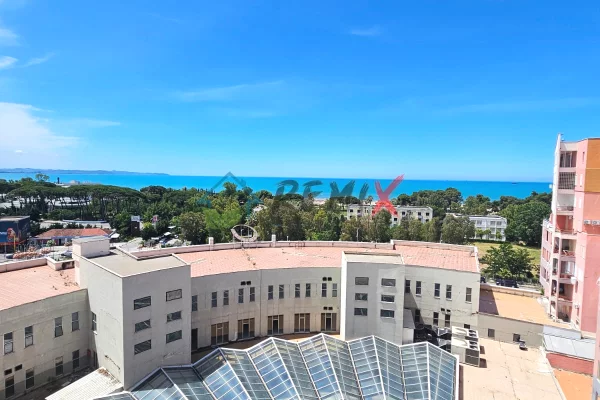 Shtepi ne shitje Apartament ne Durres, 2+1, Mobilimi E mobiluar, Pagesa 160,000  Euro.