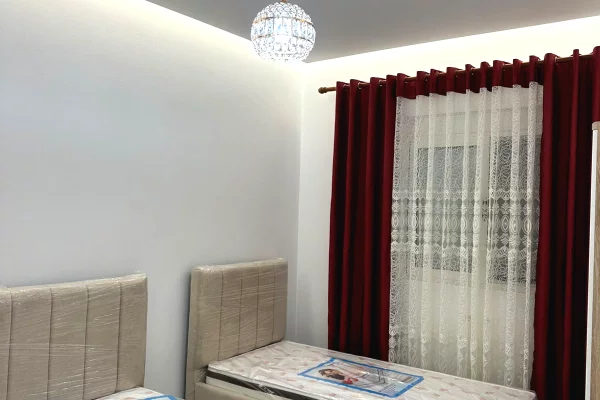 Shtepi me qera Apartament ne Durres, 1+1, Mobilimi E mobiluar, Pagesa 27,000  Leke.