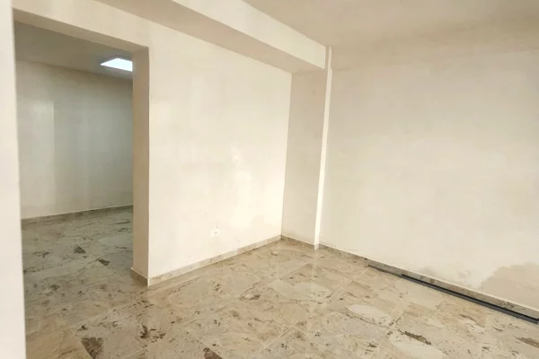 JEPET ME QERA AMBJENT BIZNESI PRANE KRYQIT TE KUQ - DURRES