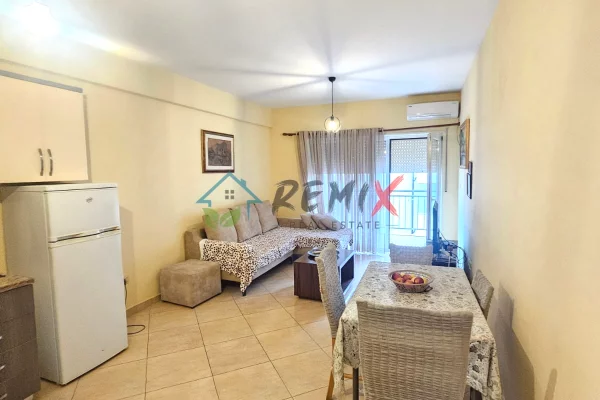 Shtepi ne shitje Apartament ne Durres, 1+1, Mobilimi E mobiluar, Pagesa 110,000  Euro.