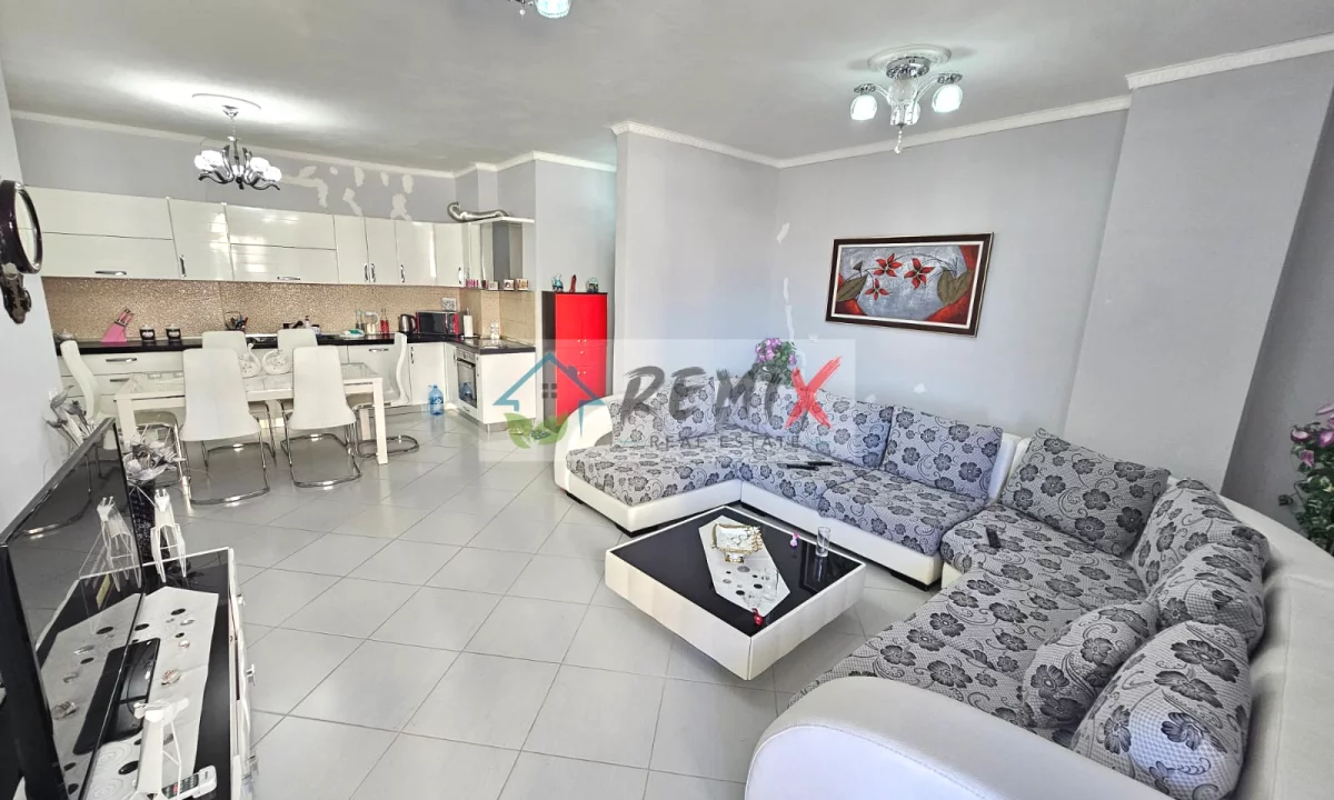 Shtepi me qera Apartament ne Durres, 2+1, Mobilimi E mobiluar, Pagesa 450  Euro.