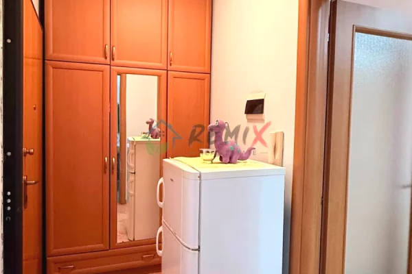 Shtepi ne shitje Apartament ne Durres, Garsoniere, Mobilimi E mobiluar, Pagesa 55,000  Euro.