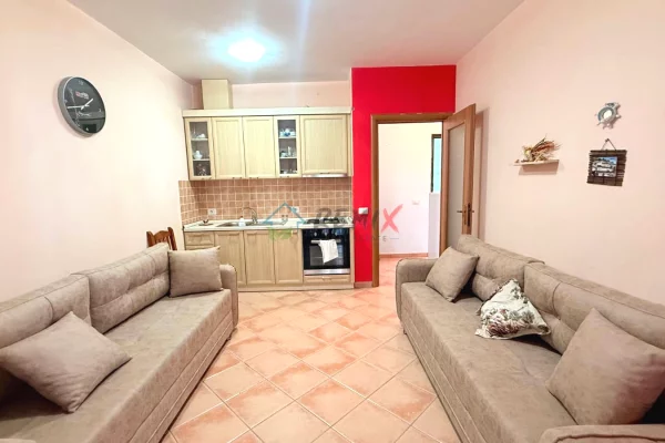 Shtepi ne shitje Apartament ne Durres, Garsoniere, Mobilimi E mobiluar, Pagesa 55,000  Euro.