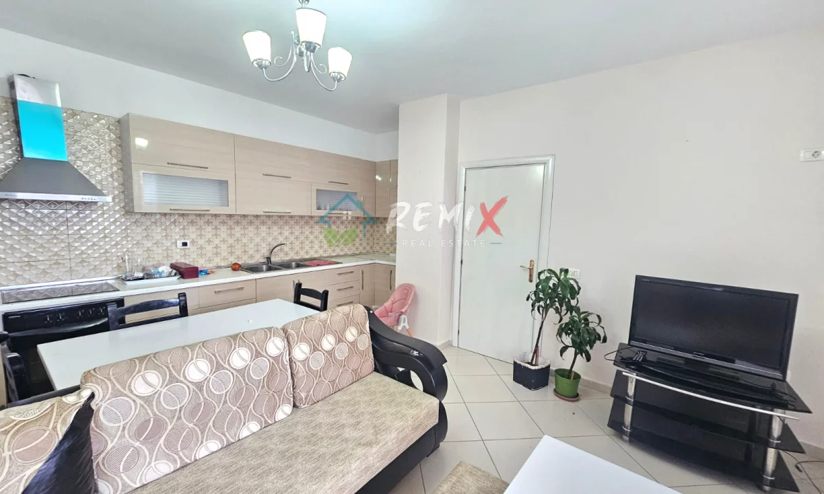 Shtepi ne shitje Apartament ne Durres, 2+1, Mobilimi E mobiluar, Pagesa 120,000  Euro.