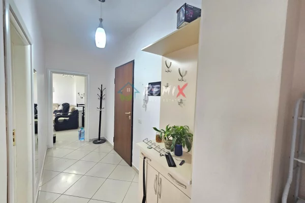 Shtepi ne shitje Apartament ne Durres, 2+1, Mobilimi E mobiluar, Pagesa 120,000  Euro.