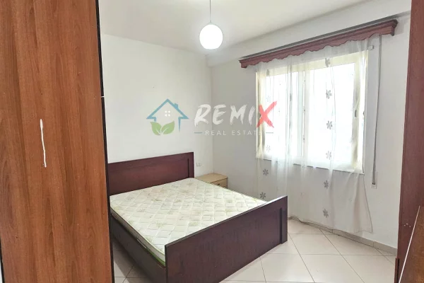 Shtepi ne shitje Apartament ne Durres, 2+1, Mobilimi E mobiluar, Pagesa 120,000  Euro.