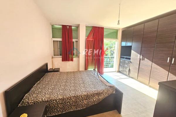 Shtepi ne shitje Apartament ne Durres, 2+1, Mobilimi E mobiluar, Pagesa 95,000  Euro.